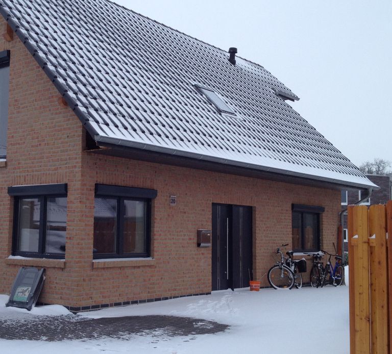 Foto vom Haus im Winter